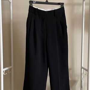 Aritzia Wilfred effortless pant black in size 0